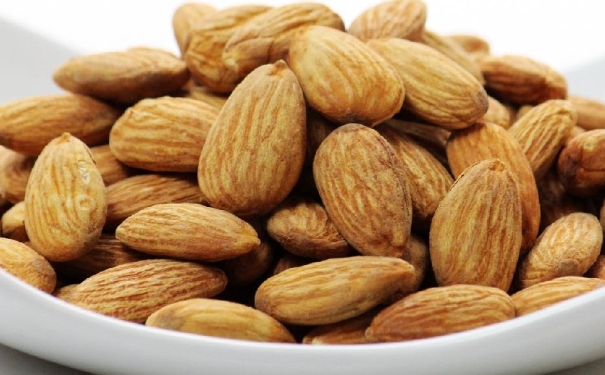 经常吃杏仁有什么好处？常吃杏仁的好处[图]
