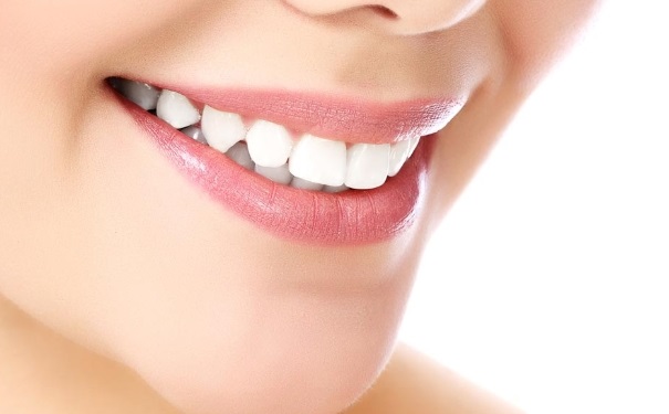 美白牙齿吃什么？有利于美白牙齿的食物有哪些？[图]