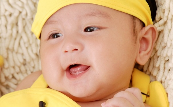 宝宝湿疹母乳擦脸吗？宝宝湿疹可以用母乳抹？(1)