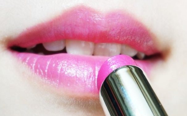 唇膏能祛痘吗？怎么祛痘更科学？(1)