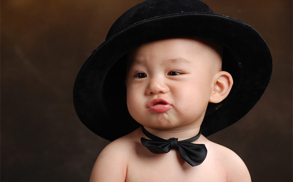 小儿发烧推拿的方法是什么？中医推拿治疗小儿发烧怎么