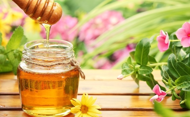 春天喝蜂蜜要注意什么？春天喝蜂蜜的好处[图]