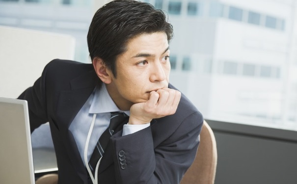男人脱发怎么办？治疗脱发的食物有哪些？(1)