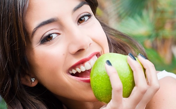 口腔溃疡喝什么好？防治口腔溃疡的饮品有哪些？[图]