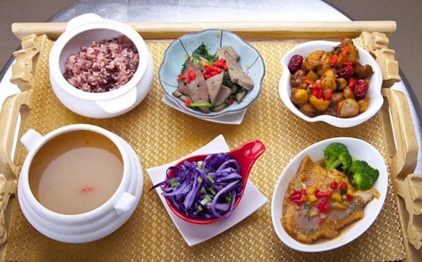 产妇月子餐禁忌食物有哪些？月子餐不能吃什么？(1)