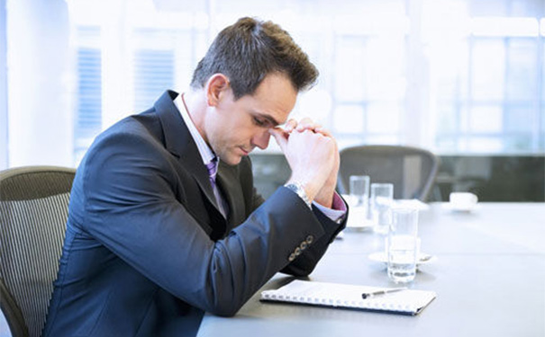 久坐的危害究竟有多大？久坐会带来哪些健康问题？[图]