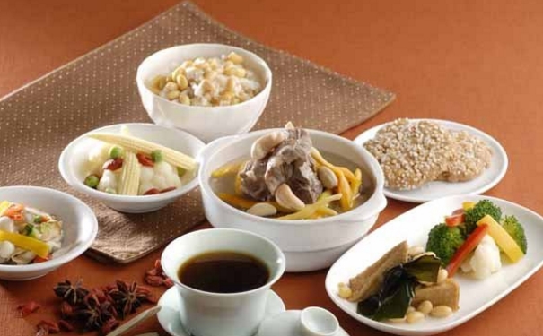 月子餐该怎么吃健康？月子餐怎么吃好？[图]