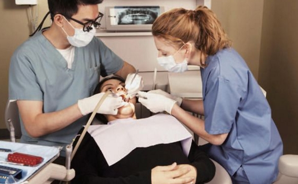 拔牙后肿痛怎么办？拔牙后肿了怎么办？[图]