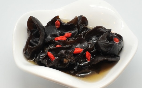 黑木耳有哪些功效？黑木耳的食用方法[图]