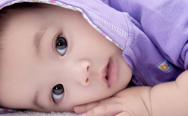 宝宝肚子疼发烧怎么回事？宝宝肚子疼发烧是什么病？(1)