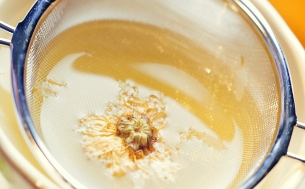 晚上可以喝菊花茶吗？晚上喝菊花茶会睡不着吗？[图]