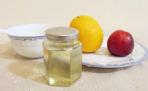 喝蜂蜜水要注意什么事情？晚上睡觉前可以喝蜂蜜水吗？[