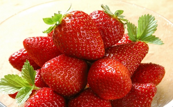 春天吃草莓的好处有哪些？草莓怎么洗干净呢？[图]