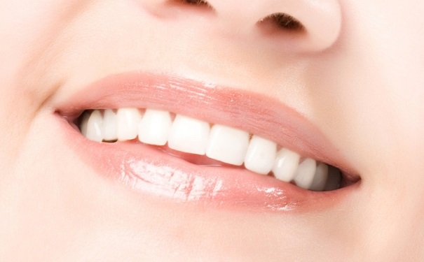 牙齿酸痛是怎么造成的？牙齿酸痛的原因有哪些？[图]