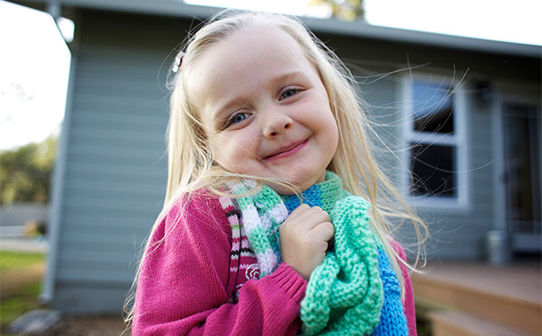 黑色素瘤和黑痣有什么区别？黑痣病变的时候用什么药好