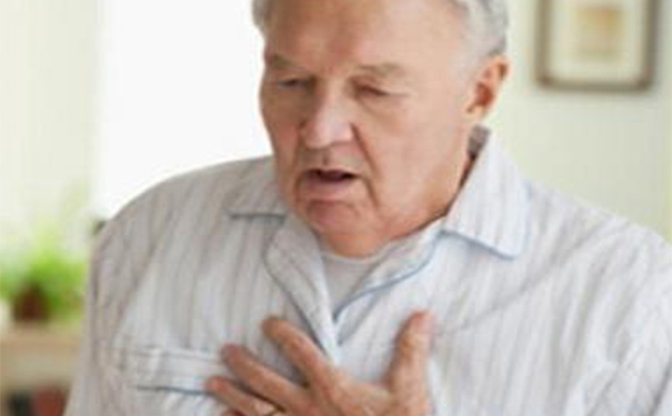 气胸的典型性症状都有哪些？气胸有哪些并发症和危害？[