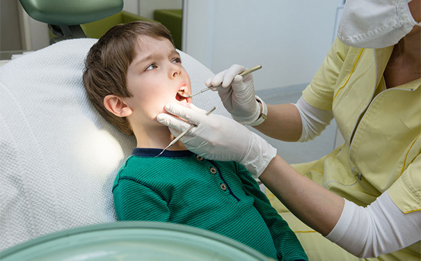 植牙的手术过程是怎么样的？植牙之后需要注意些什么？[