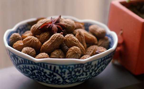 卤花生怎么做？卤花生的做法[图]