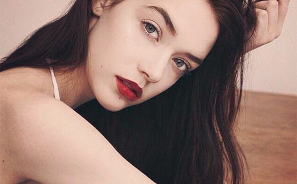 白带突然增多是到了排卵期吗？白带突然增多预示哪些情