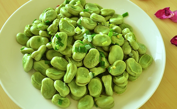 蚕豆吃多了有什么危害？蚕豆的饮食禁忌有哪些？(1)
