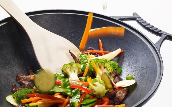 用油炒菜要注意什么？怎么才能减少油的摄入？[图]
