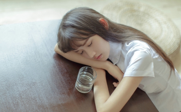 上火了耳鸣怎么办？上火耳鸣怎么治疗？[图]