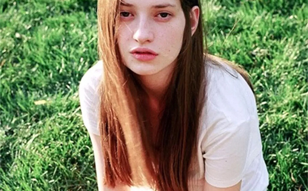 缓解眼疲劳怎么正确敷眼？用眼疲劳冷敷好还是热敷好？[