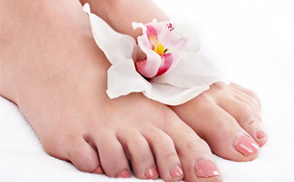 足跟痛是什么原因导致的？哪些疾病会导致足跟痛？[图]