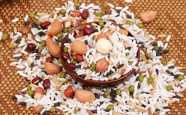 哪些人不适宜吃粗粮？吃粗粮有什么功效？[图]