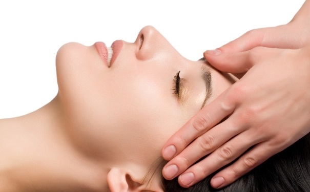 怎样消除黑眼圈？如何眼部按摩消除黑眼圈？(1)