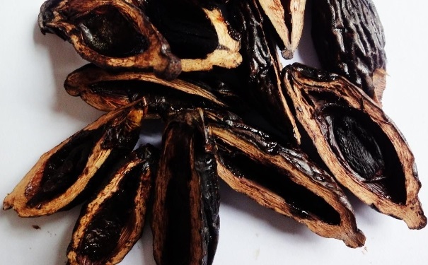 吃槟榔出汗是怎么回事？吃槟榔有哪些好处和坏处？[图]