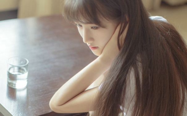 肺热引起的痘痘该怎么去除？肺热长痘痘怎么办？[图]