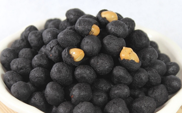 竹炭花生是什么？竹炭食品能排毒养颜吗？(1)