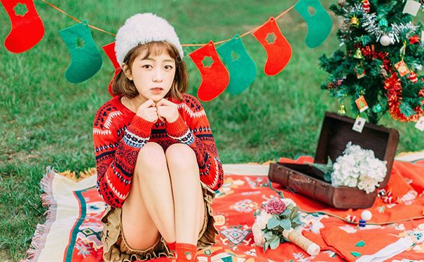 13岁女孩月经来十几天怎么办？13岁女孩子的经期延长怎