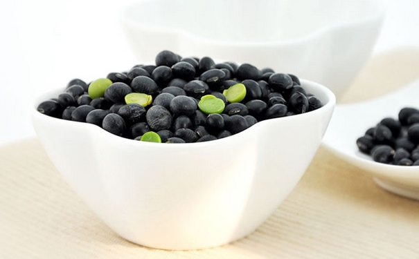 大脑记忆力下降怎么办？吃黑豆能提高记忆力吗？(1)