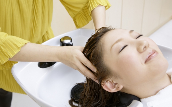 白醋洗头防脱发吗？白醋洗头发能防脱发吗？[图]