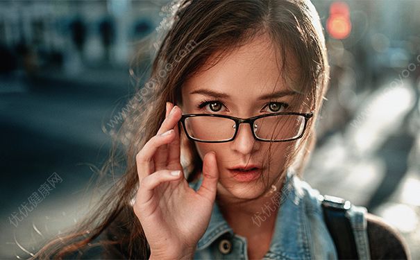 14岁女孩身高还长吗？14岁女孩身高体重标准是多少？(1)