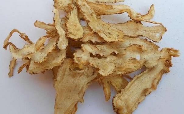 服用当归有什么注意事项？当归泡水的禁忌有哪些？(1)