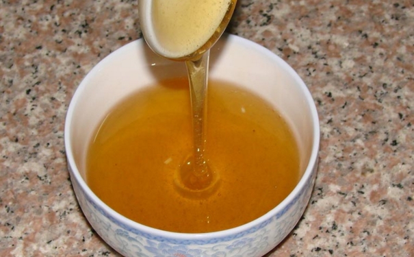 喝蜂蜜会中毒吗？喝蜂蜜中毒怎么办？(1)