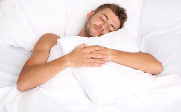 半夜恶心想吐是怎么回事？半夜反胃想吐是怎么回事？[图]