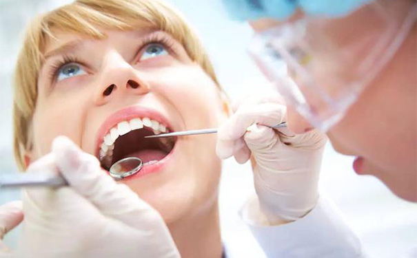 怎么样才不会患上口腔癌？口腔癌的早期症状都有哪些？[