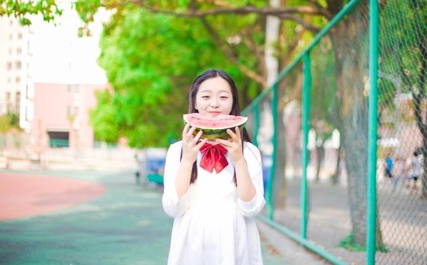 哪些人不能吃西瓜呢？不能吃西