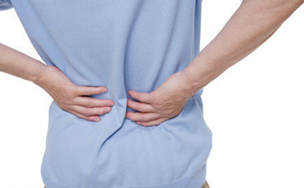 腰背酸痛时该如何止痛？哪些原因会导致腰背酸痛？[图]