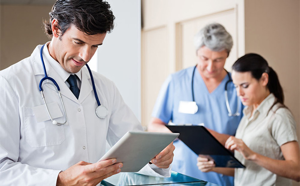 胃炎该怎么治才能快点治好？胃炎治疗过程中需要注意什