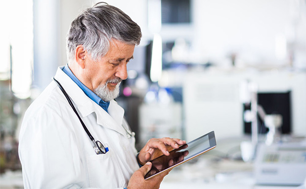 白内障到底该怎么治才能好？为什么用滴眼药白内障不见