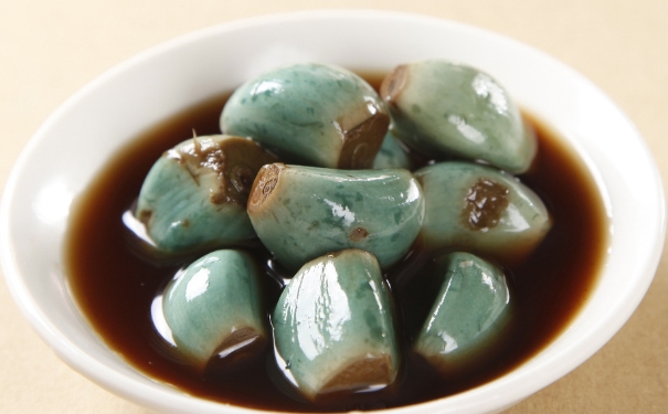 腊八蒜怎么吃？腊八蒜的营养价值(1)