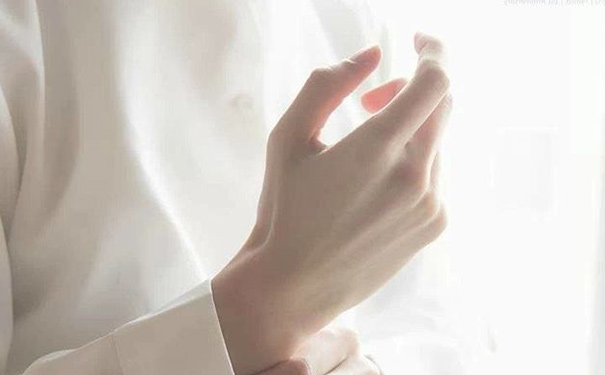 痛风发作时该怎么办？痛风发作的时候可以使用止痛药？[