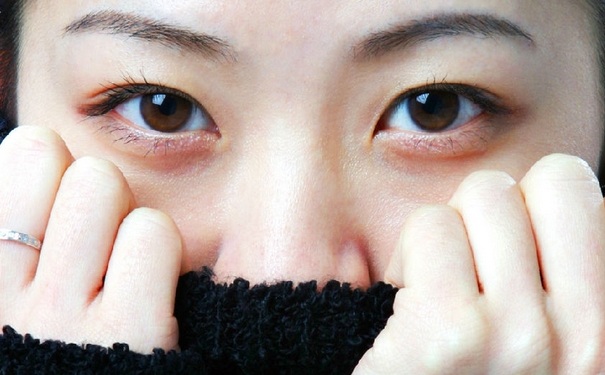 消除黑眼圈吃什么好？消除黑眼
