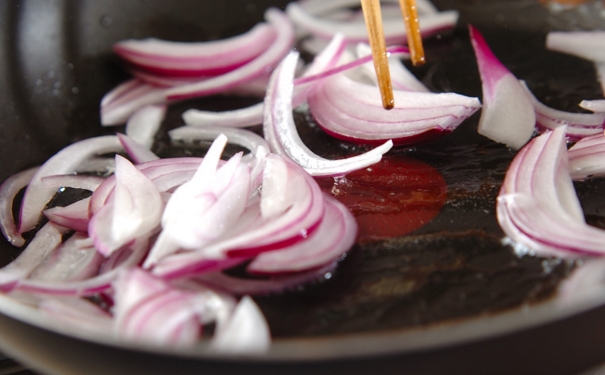 洋葱糖尿病人能吃吗？糖尿病吃洋葱好不好？(1)