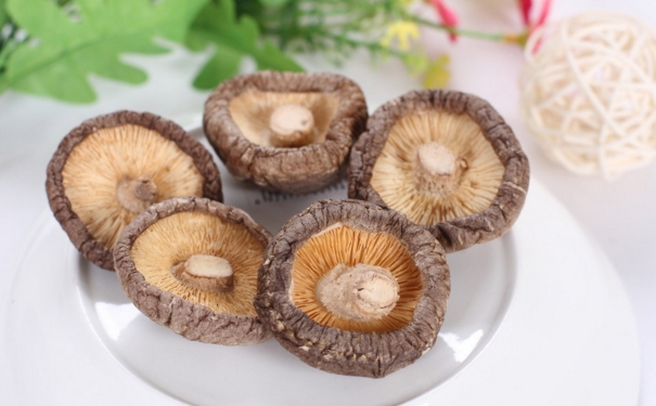 香菇糖尿病人能吃吗？糖尿病香菇能吃吗？[图]